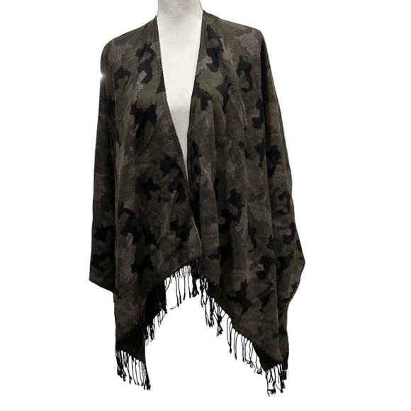 Lancioni 1973 Sweaters - Lancioni 1973 Shawl Wrap Camoflauge Print Fringe Detail ONE SIZE FITS MOST